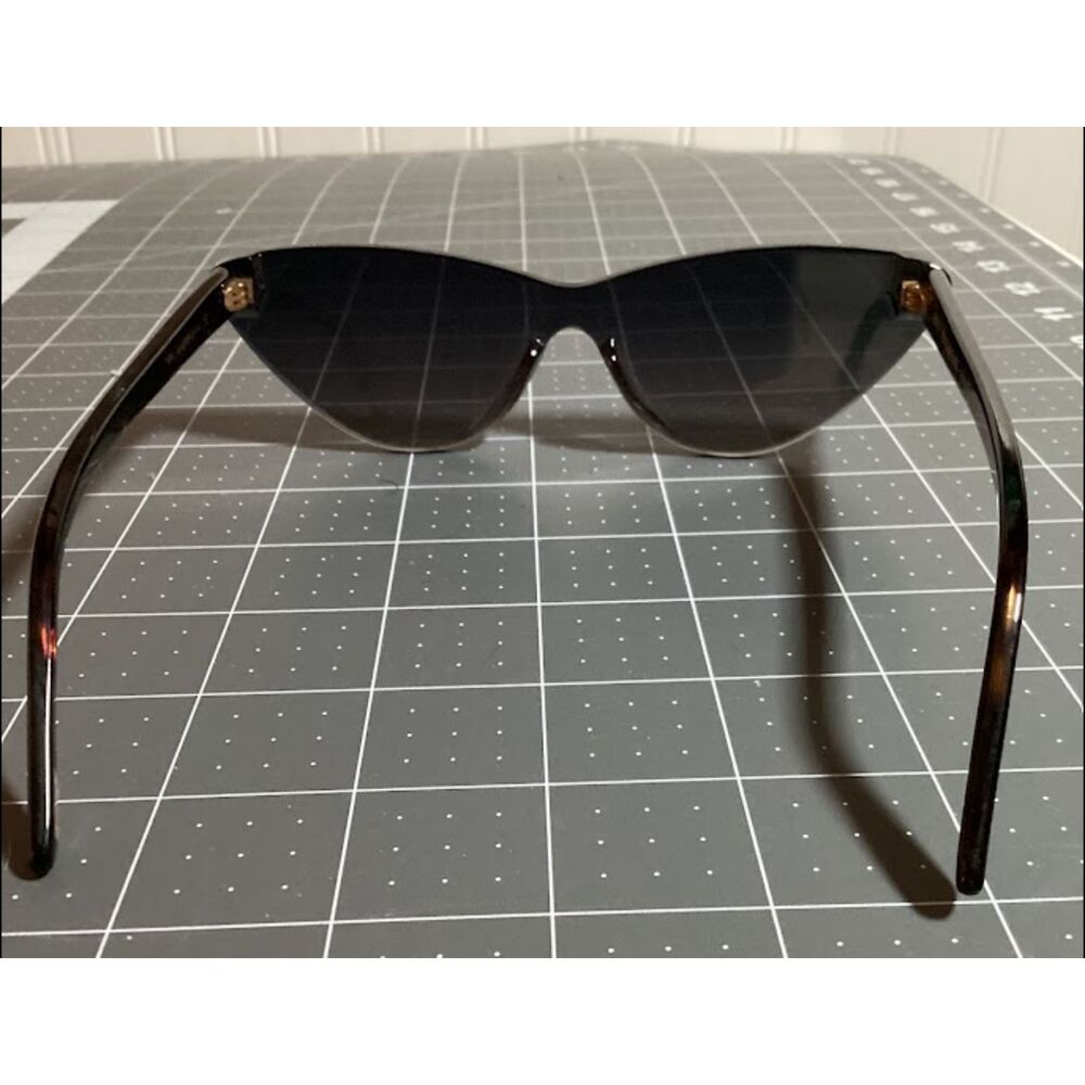 Diff Sunglasses - Picture 3 of 3